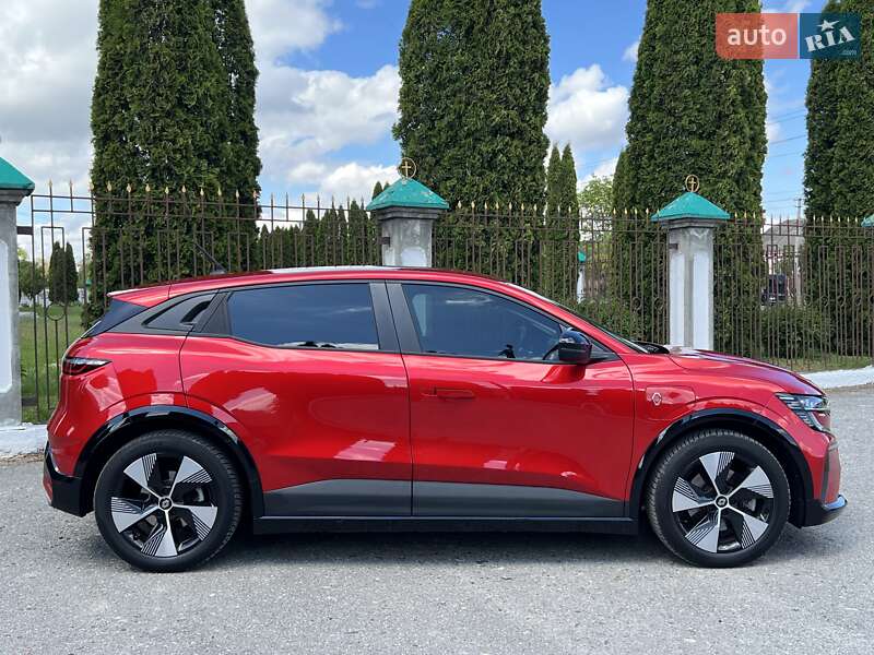 Внедорожник / Кроссовер Renault Megane E-Tech Electric 2022 в Дубно