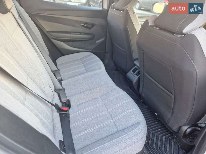 Позашляховик / Кросовер Renault Megane E-Tech Electric 2022 в Харкові фото 10 Позашляховик / Кросовер Renault Megane E-Tech Electric 2022 в Харкові