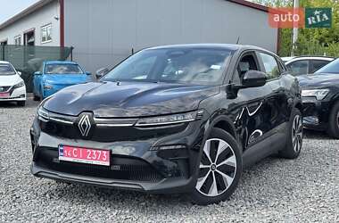 Позашляховик / Кросовер Renault Megane E-Tech Electric 2022 в 