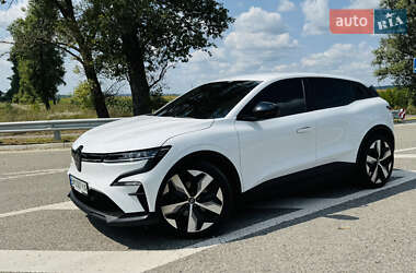 Внедорожник / Кроссовер Renault Megane E-Tech Electric 2022 в Ромнах