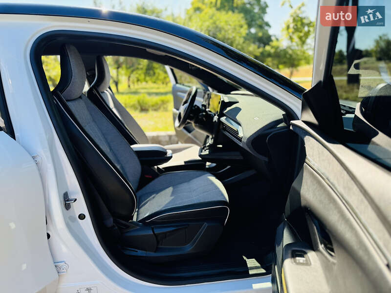 Позашляховик / Кросовер Renault Megane E-Tech Electric 2023 в Лохвиці