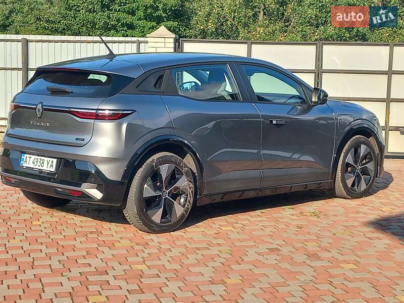 Внедорожник / Кроссовер Renault Megane E-Tech Electric 2022 в Калуше