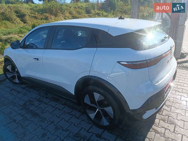 Внедорожник / Кроссовер Renault Megane E-Tech Electric 2023 в Львове