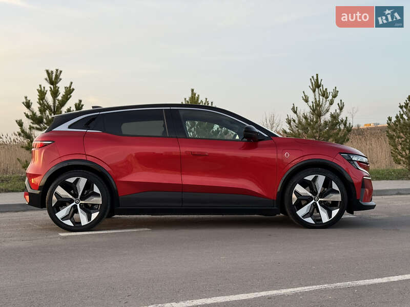 Внедорожник / Кроссовер Renault Megane E-Tech Electric 2022 в Ровно