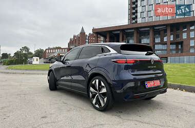 Позашляховик / Кросовер Renault Megane E-Tech Electric 2022 в 
