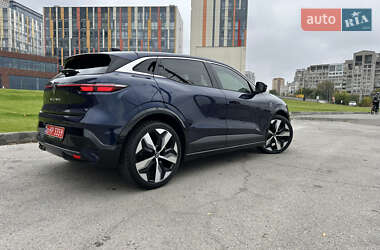 Позашляховик / Кросовер Renault Megane E-Tech Electric 2022 в 