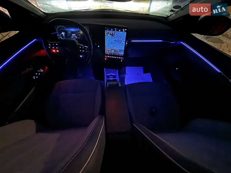 Позашляховик / Кросовер Renault Megane E-Tech Electric 2023 в Дубні фото 90 Позашляховик / Кросовер Renault Megane E-Tech Electric 2023 в Дубні