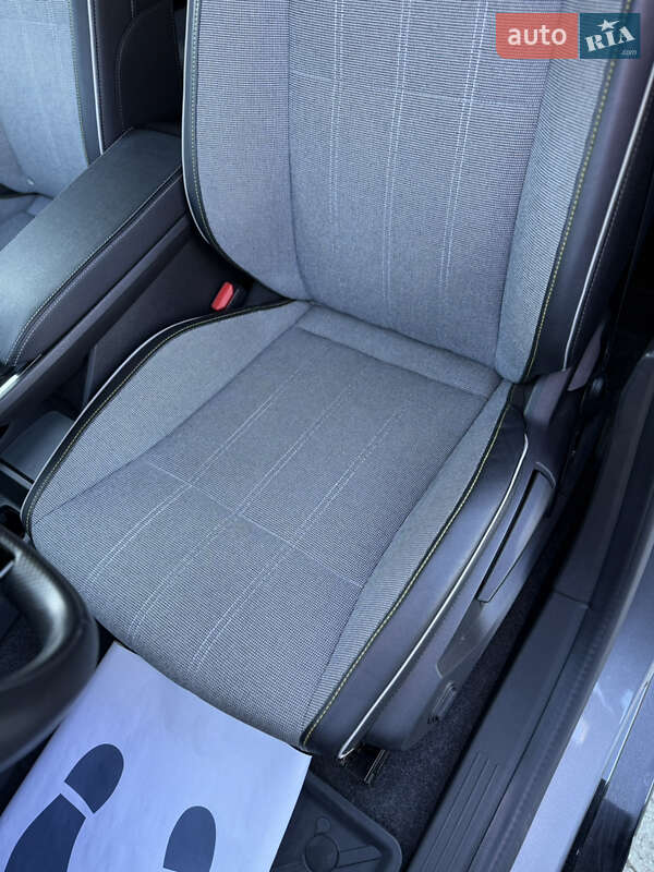 Позашляховик / Кросовер Renault Megane E-Tech Electric 2023 в Дубні фото 106 Позашляховик / Кросовер Renault Megane E-Tech Electric 2023 в Дубні