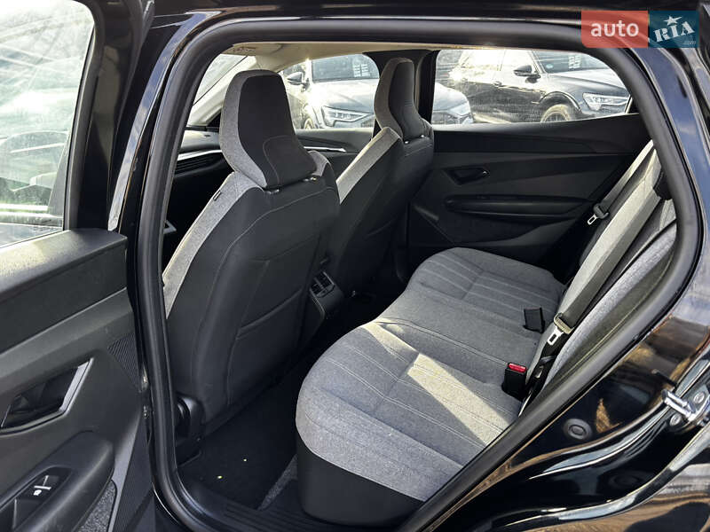 Внедорожник / Кроссовер Renault Megane E-Tech Electric 2022 в Львове фото 49 Внедорожник / Кроссовер Renault Megane E-Tech Electric 2022 в Львове