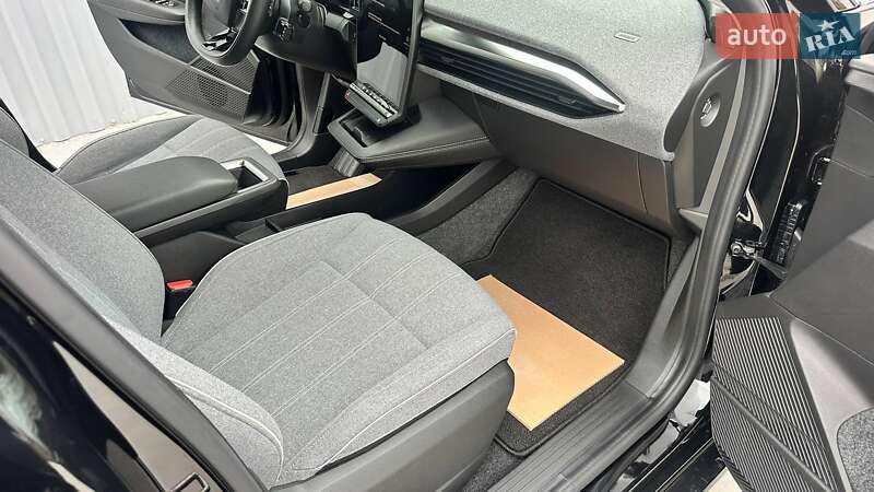 Позашляховик / Кросовер Renault Megane E-Tech Electric 2023 в Дубні фото 15 Позашляховик / Кросовер Renault Megane E-Tech Electric 2023 в Дубні