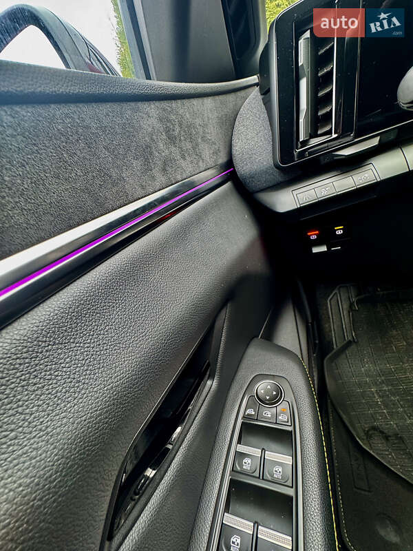 Позашляховик / Кросовер Renault Megane E-Tech Electric 2023 в Самборі фото 138 Позашляховик / Кросовер Renault Megane E-Tech Electric 2023 в Самборі