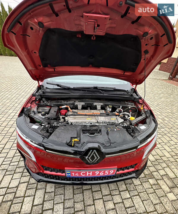 Позашляховик / Кросовер Renault Megane E-Tech Electric 2023 в Самборі фото 157 Позашляховик / Кросовер Renault Megane E-Tech Electric 2023 в Самборі