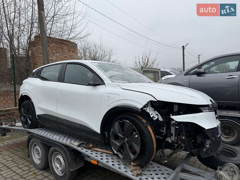 Внедорожник / Кроссовер Renault Megane E-Tech Electric 2024 в Луцке