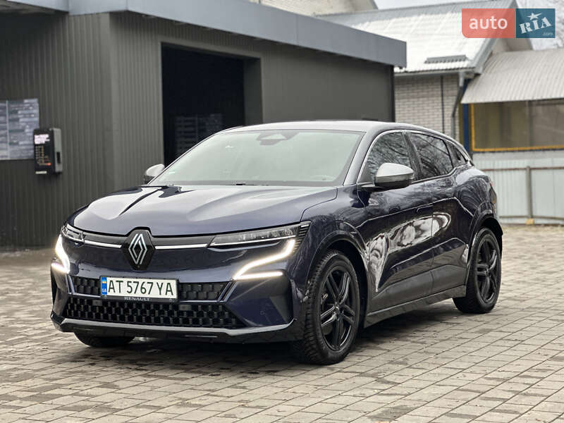 Позашляховик / Кросовер Renault Megane E-Tech Electric 2022 в Долині