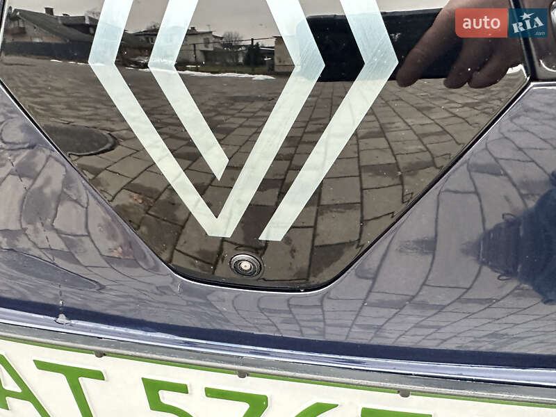 Позашляховик / Кросовер Renault Megane E-Tech Electric 2022 в Долині