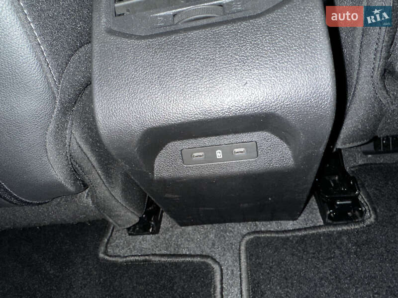 Позашляховик / Кросовер Renault Megane E-Tech Electric 2022 в Долині