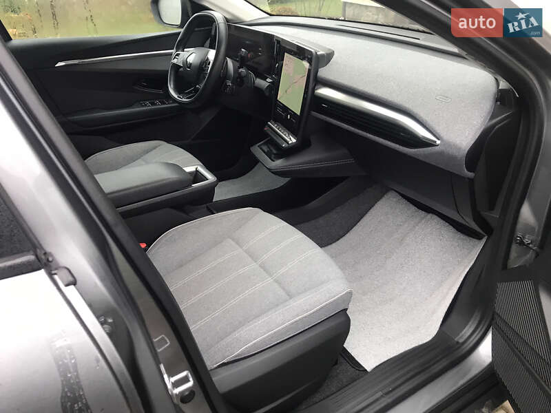 Внедорожник / Кроссовер Renault Megane E-Tech Electric 2022 в Ровно