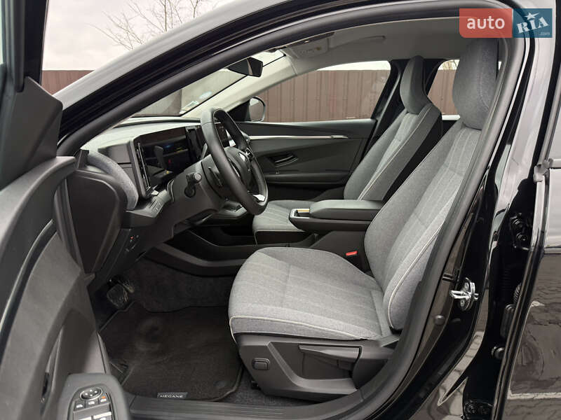 Внедорожник / Кроссовер Renault Megane E-Tech Electric 2022 в Виннице фото 15 Внедорожник / Кроссовер Renault Megane E-Tech Electric 2022 в Виннице
