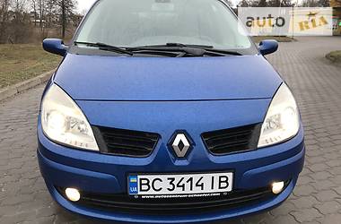 Хетчбек Renault Megane Scenic 2007 в 
