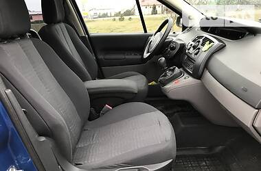 Хетчбек Renault Megane Scenic 2007 в 