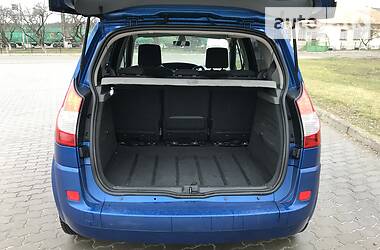 Хетчбек Renault Megane Scenic 2007 в 