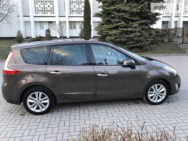 Універсал Renault Megane Scenic 2010 в Тернополі