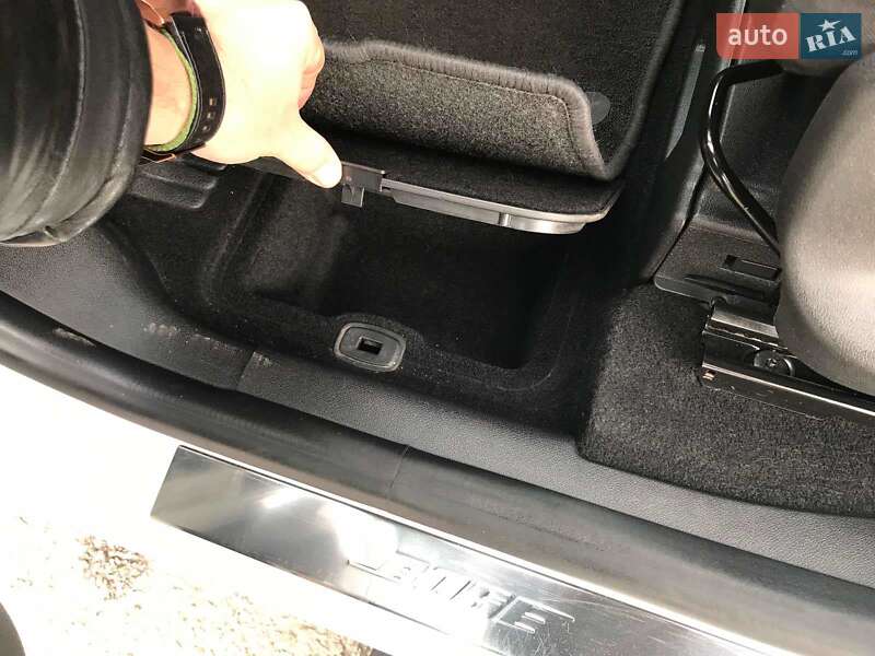 Минивэн Renault Megane Scenic 2015 в Житомире