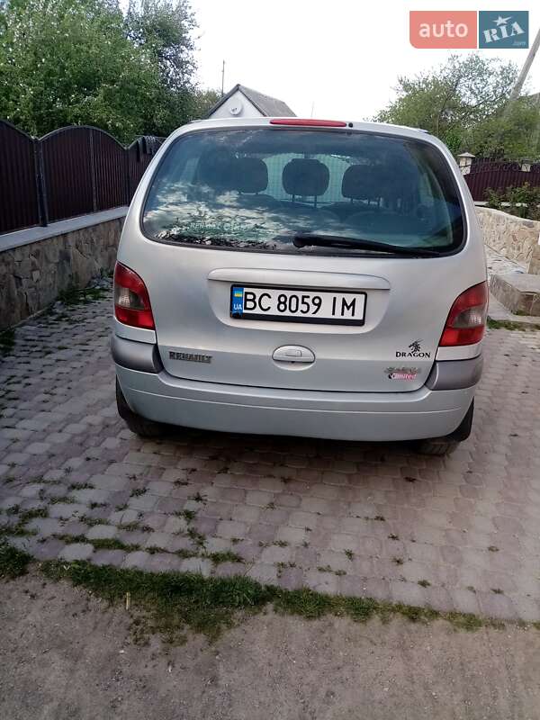 Минивэн Renault Megane Scenic 2002 в Надворной
