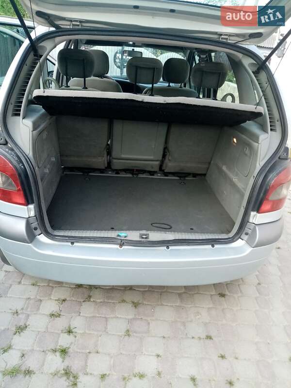 Минивэн Renault Megane Scenic 2002 в Надворной