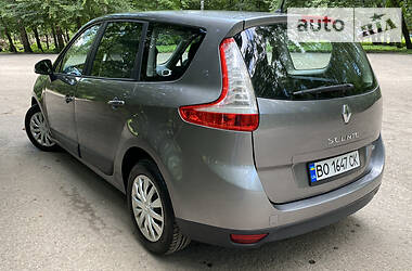 Мінівен Renault Megane Scenic 2009 в 