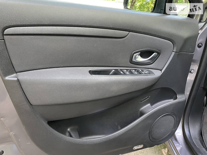 Мінівен Renault Megane Scenic 2009 в Тернополі