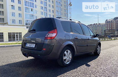 Хетчбек Renault Megane Scenic 2004 в 