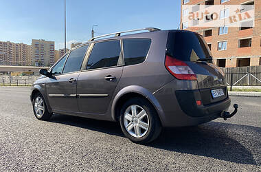 Хетчбек Renault Megane Scenic 2004 в 