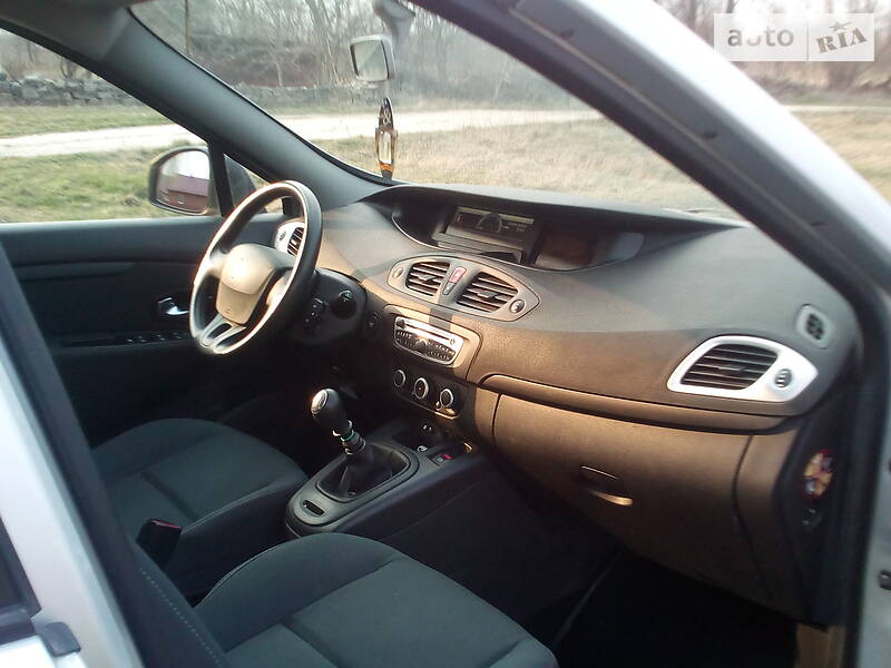 Минивэн Renault Megane Scenic 2010 в Каменец-Подольском