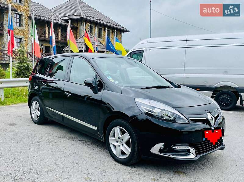 Універсал Renault Megane Scenic 2015 в Ромнах