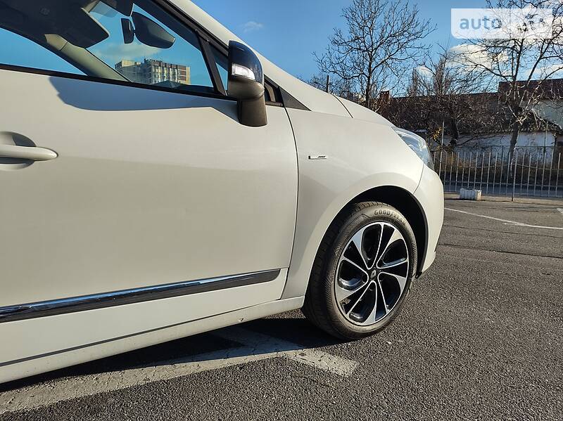 Мінівен Renault Megane Scenic 2016 в Бориславі