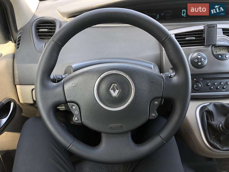 Минивэн Renault Megane Scenic 2007 в Виноградове