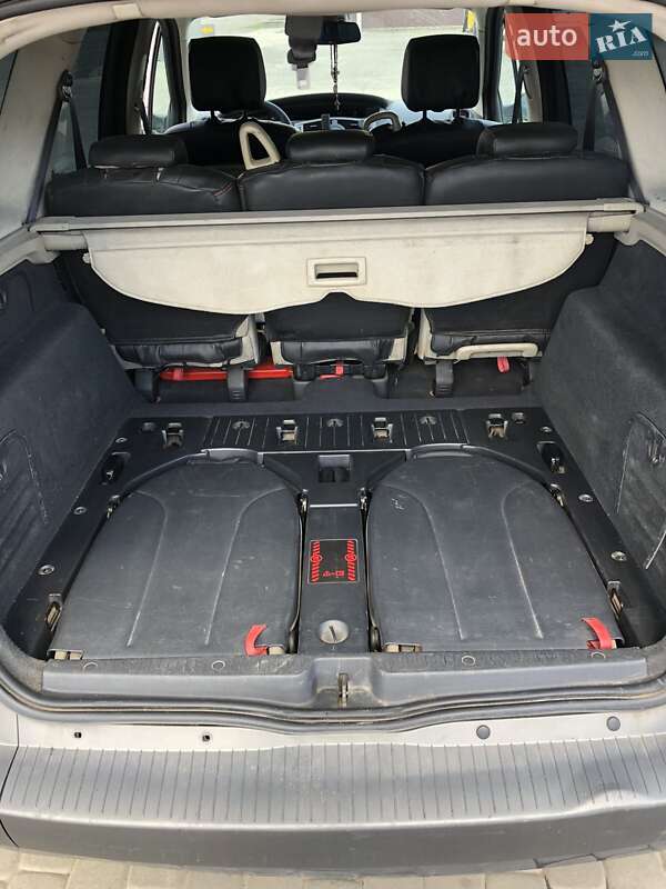 Минивэн Renault Megane Scenic 2007 в Виноградове