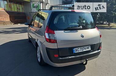 Минивэн Renault Megane Scenic 2005 в 