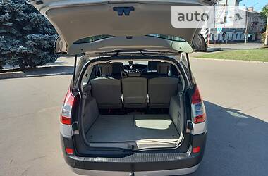 Минивэн Renault Megane Scenic 2005 в 