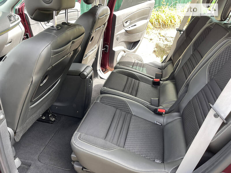 Минивэн Renault Megane Scenic 2015 в Коростышеве