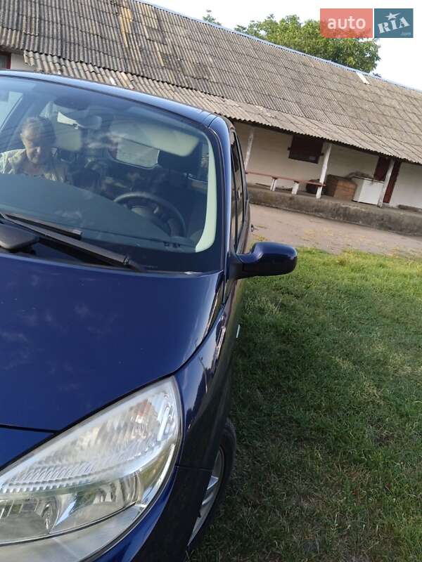 Мінівен Renault Megane Scenic 2005 в Гайвороні