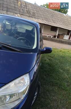 Минивэн Renault Megane Scenic 2005 в 