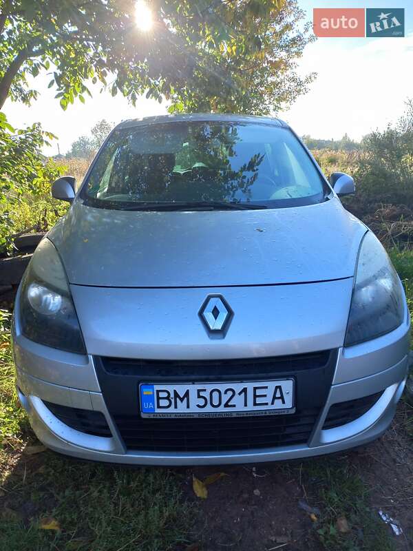 Renault Megane Scenic 2011