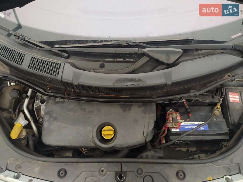 Хетчбек Renault Megane Scenic 2003 в Сумах