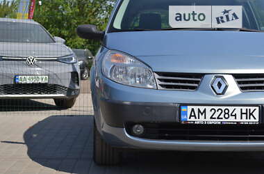 Минивэн Renault Megane Scenic 2006 в 