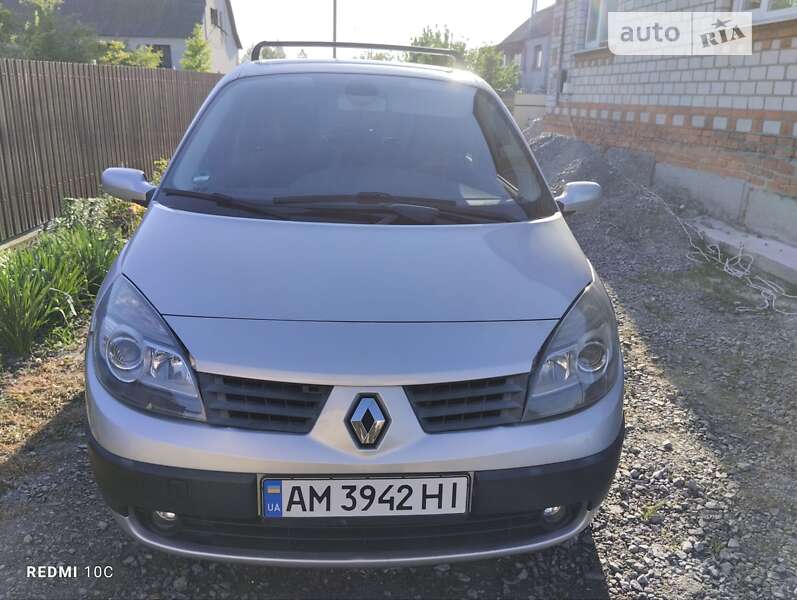 Минивэн Renault Megane Scenic 1999 в Романове
