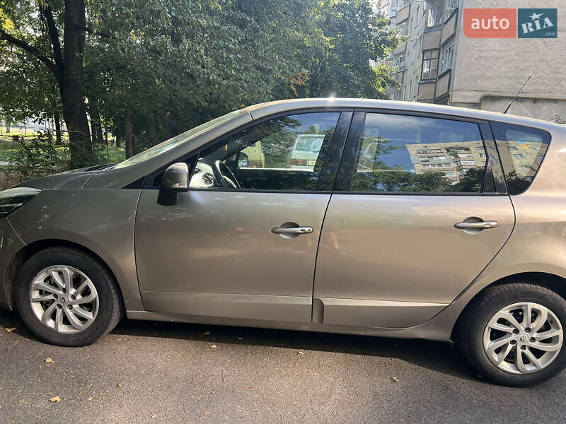 Минивэн Renault Megane Scenic 2012 в Мукачево