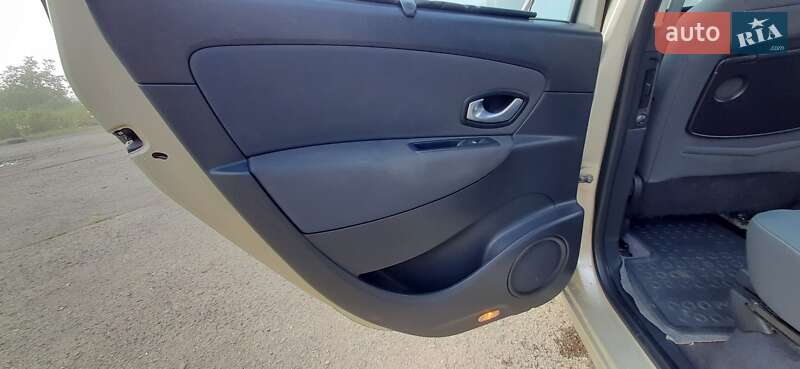 Мінівен Renault Megane Scenic 2009 в Тисмениці