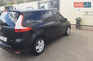 Мінівен Renault Megane Scenic 2012 в 